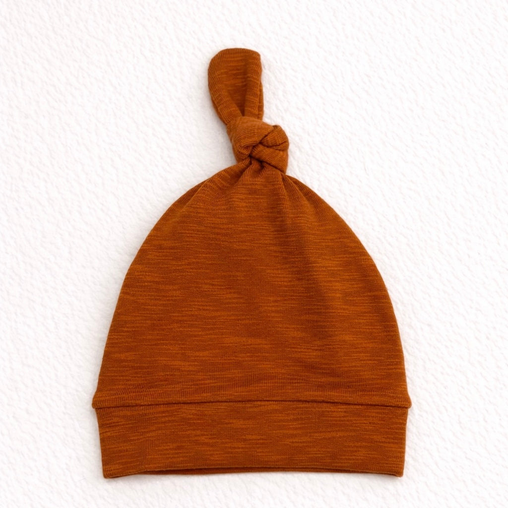Cappellino con nodo