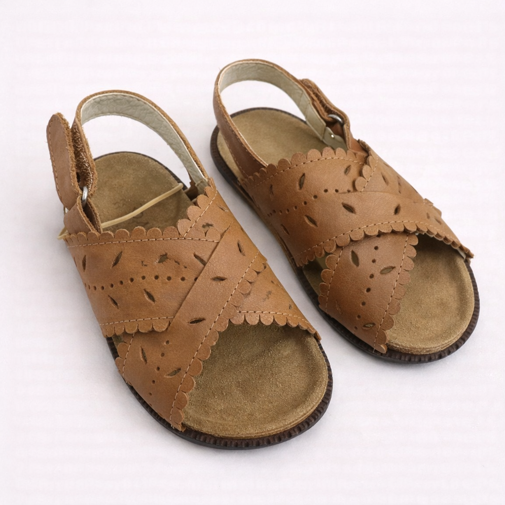 Sandalo bambini in pelle traforata