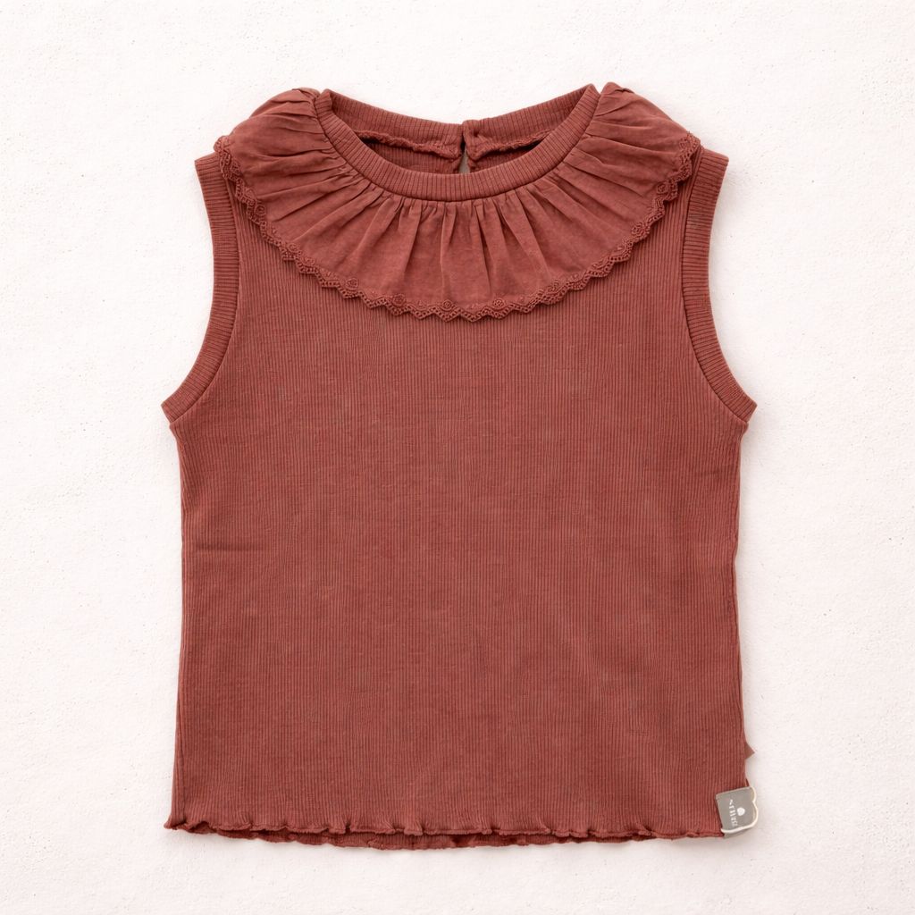 Top in costina con colletto volant