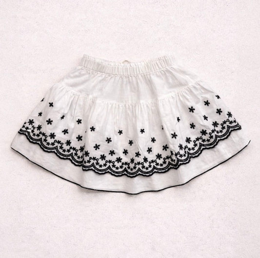 Gonna in cotone bianco con ricami
