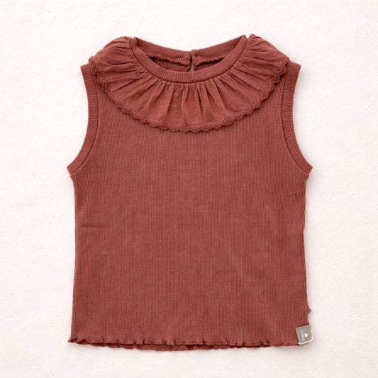 Top in costina con colletto volant
